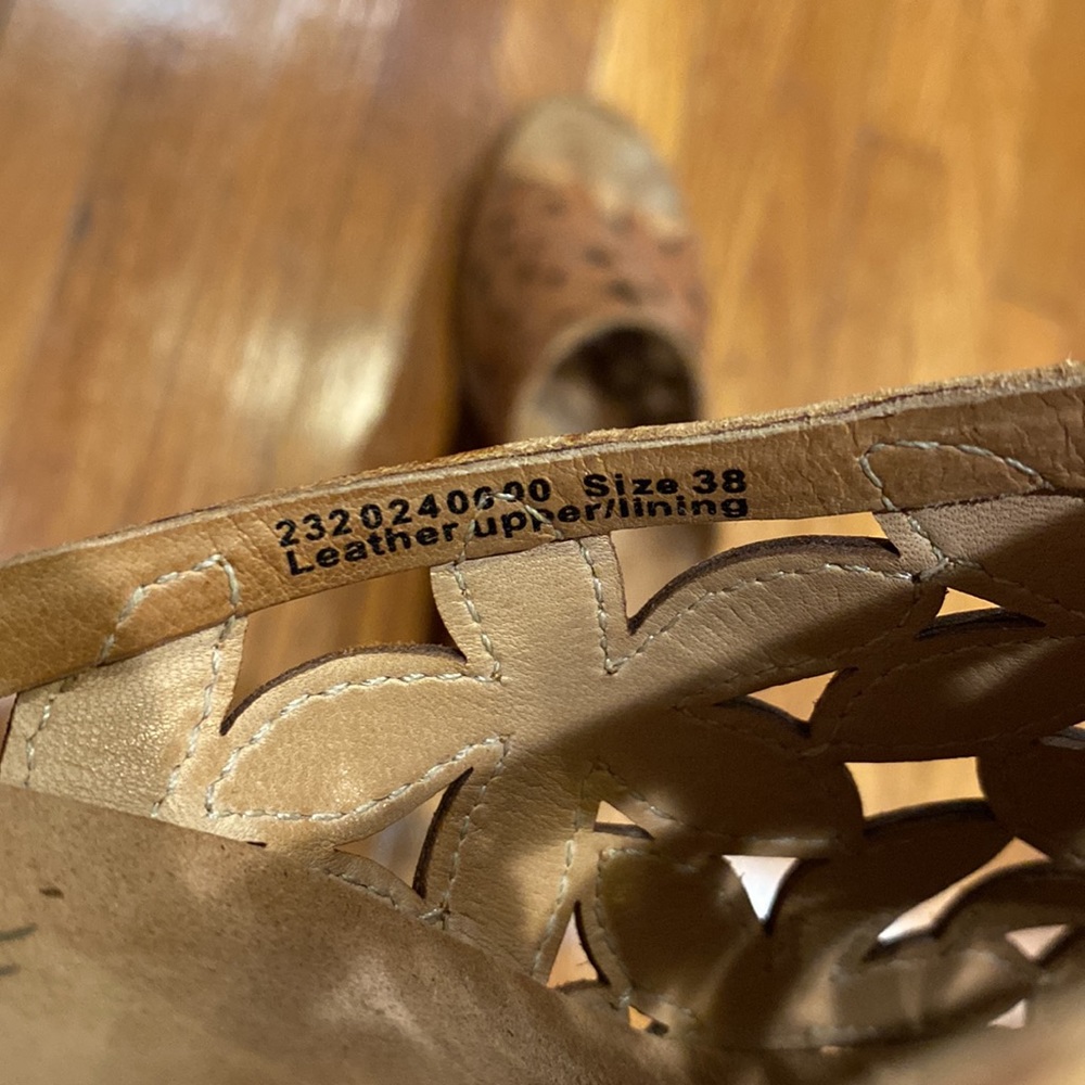 Dansko Clarissa Leather Floral Cutout clogs/sandals - Picture 8 of 9